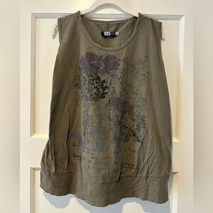 Blue Fish OJ Tank in Clay Beach